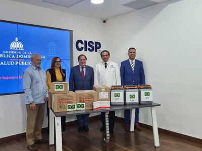 cerimonia-doacao-vacinas1.jpeg
