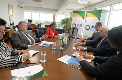 ABC recibe al Director Regional y Representante para América Latina y el Caribe de PNUMA  1.png