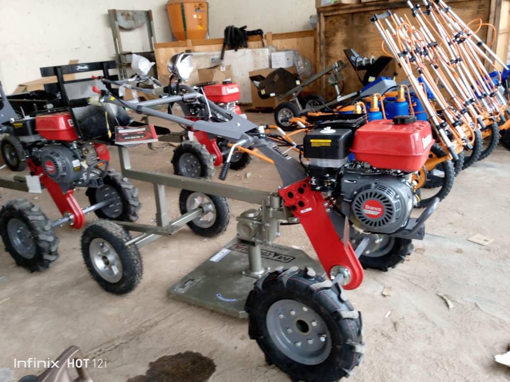 Doação equipamentos Tanzania _016.jpeg