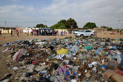 Angola_lixo_reuniao_catadores.jpg
