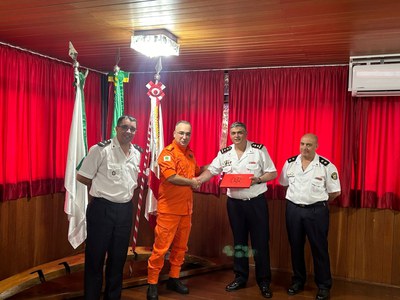 Bombeiros do Uruguai realizam intercâmbio em Brasíliag