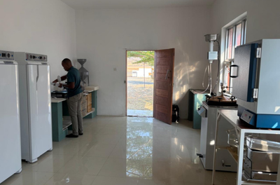 Brasil conclui instalação de miniusina e laboratório de sementes em Moçambique