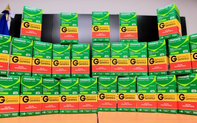 Brasil doa a El Salvador medicamentos antirretrovirais 4.JPEG