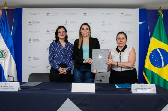 Brasil doa vacinas a El Salvador.png