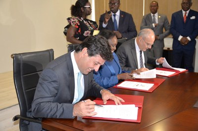 Brasil e Angola assinam dois novos projetos de cooperação técnica na área da saúde.jpeg