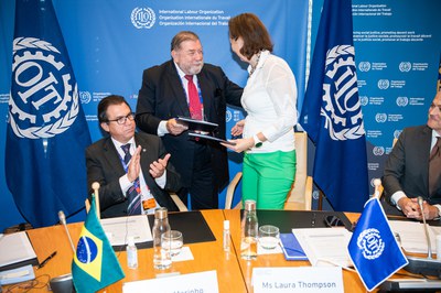 Assinatura do novo Programa_003.jpg