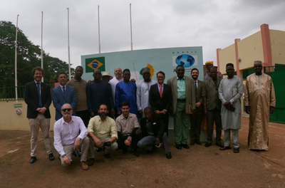 Brasil entrega usina solar e promove capacitação agrícola no Mali