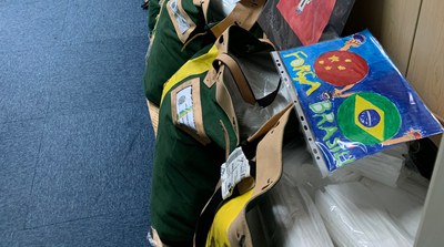 Brasil recebe doação de 10 mil máscaras descartáveis.JPEG