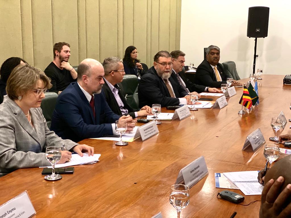 Delegação de Uganda vem ao Brasil conhecer Programa de Alimentação Escolar 1.JPEG