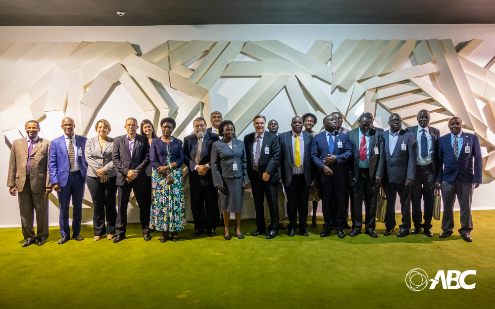 Delegação de Uganda vem ao Brasil conhecer Programa de Alimentação Escolar 12.JPEG