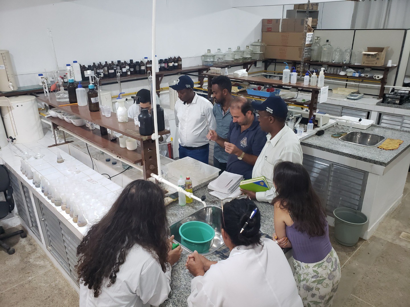 Etíopes vêm ao Brasil conhecer técnicas sobre manejo de solos ácidos (4).jpg