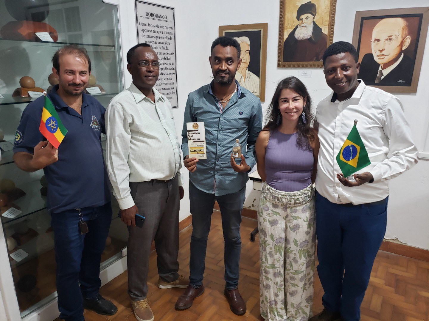 Etíopes vêm ao Brasil conhecer técnicas sobre manejo de solos ácidos (5).jpg