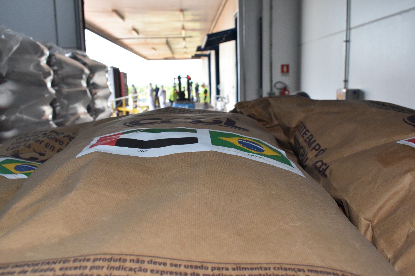 Iniciativa Tripartite EAU-Cuba - Envio doação leite em pó (9).jpeg