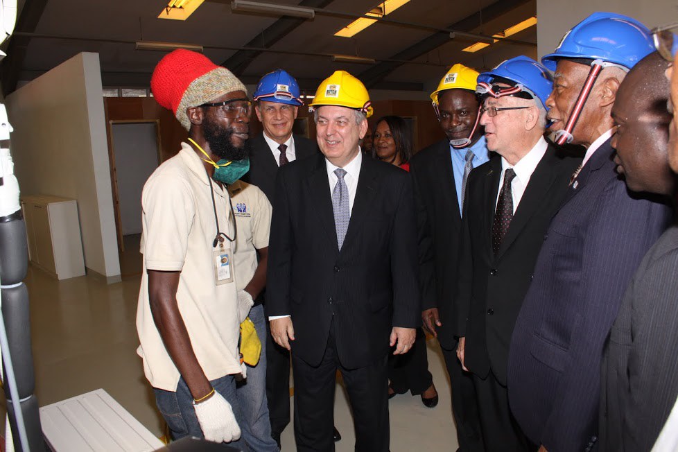 Inaugurado o Centro de Formação Profissional Brasil - Jamaica.JPEG