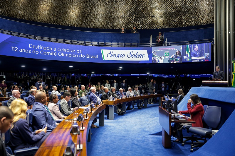 Equipe da ABCD marca presença em sessão solene pelos 112 anos do Comitê Olímpico do Brasil