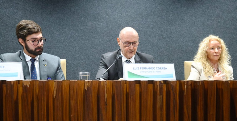 Victor Frank Corso Semple, Luiz Fernando Corrêa e Michelle Barron