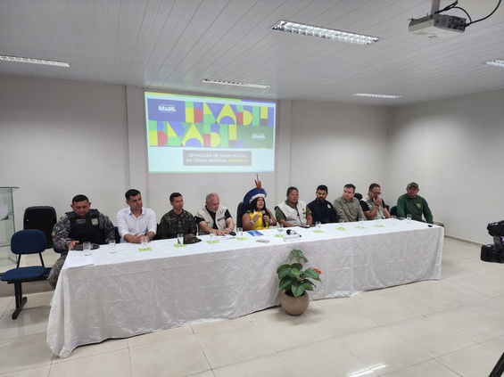 Coletiva de imprensa sobre desintrusão da TI Araribóia