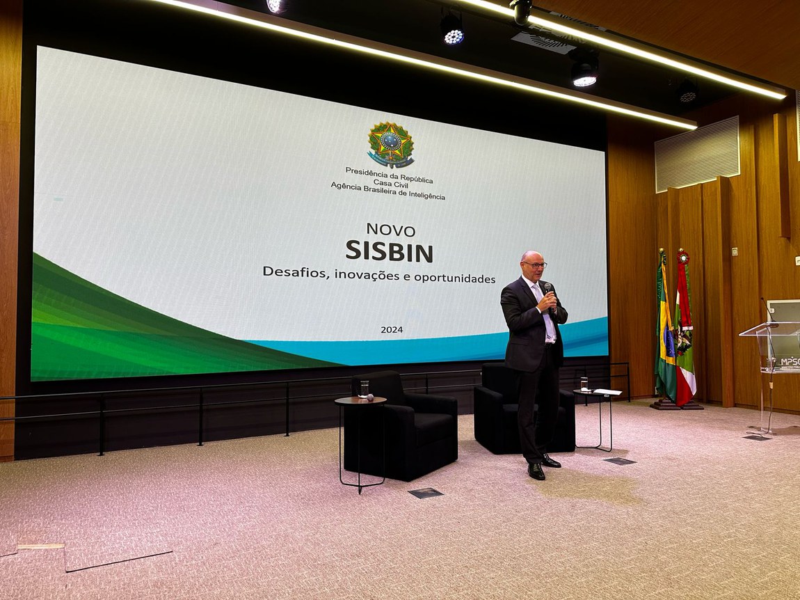 Diretor-geral da ABIN discorre sobre mudanças no Sistema Brasileiro de Inteligência em evento do Ministério Público de Santa Catarina (Fonte: CISI)