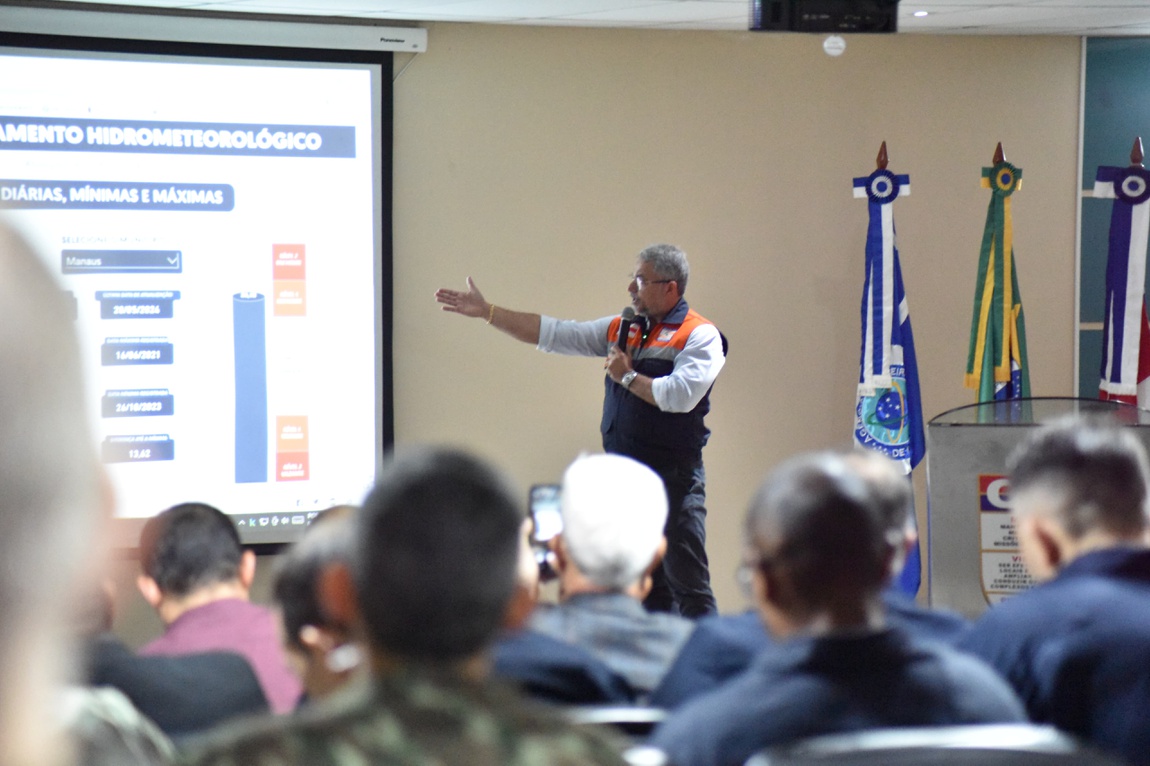Secretário Executivo de Ações de Proteção e Defesa Civil do Amazonas, coronel Francisco Ferreira Máximo Filho (Fonte: Comunicação CMA)