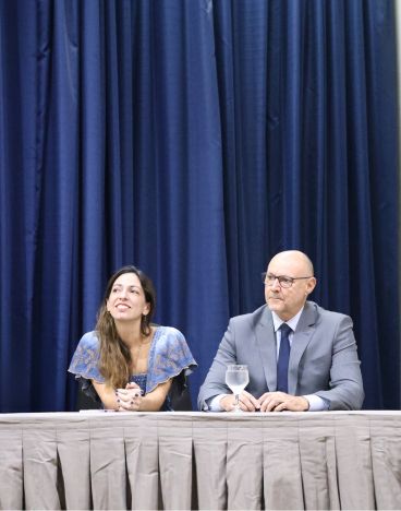 Diretora da Esint e diretor-geral da ABIN na cerimônia de formatura