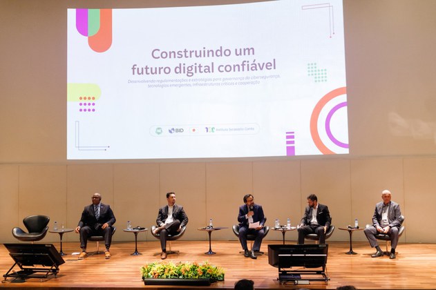 Diretor do Cepesc e representantes no Brasil das maiores empresas de tecnologia