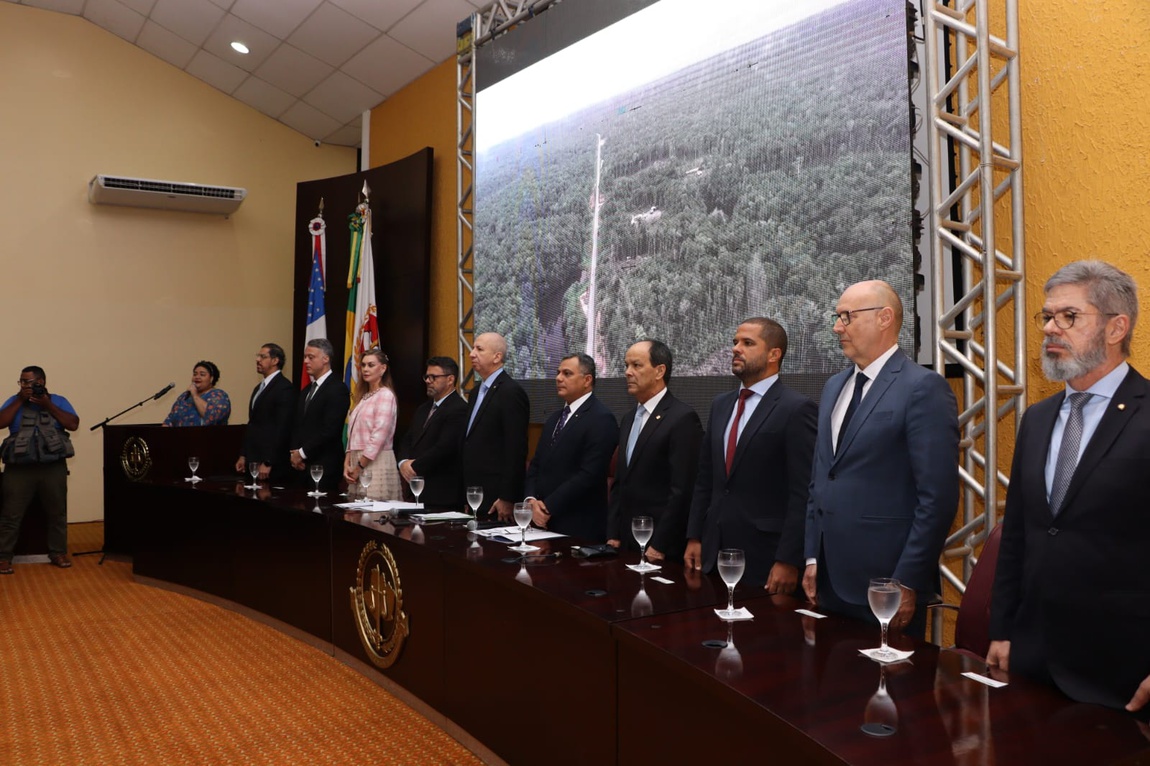 Reunião ordinária do GNCOC reuniu autoridades de vários órgãos públicos (Fonte: MP/AM)