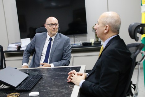 Diretor-geral da ABIN e chefe do MPAC (fotos: Tiago Teles - Comunicação MPAP) 