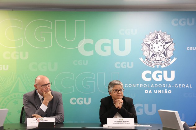 diretor-geral da ABIN, Luiz Fernando Corrêa, e pela secretária-executiva da CGU, Eveline Martins Brito