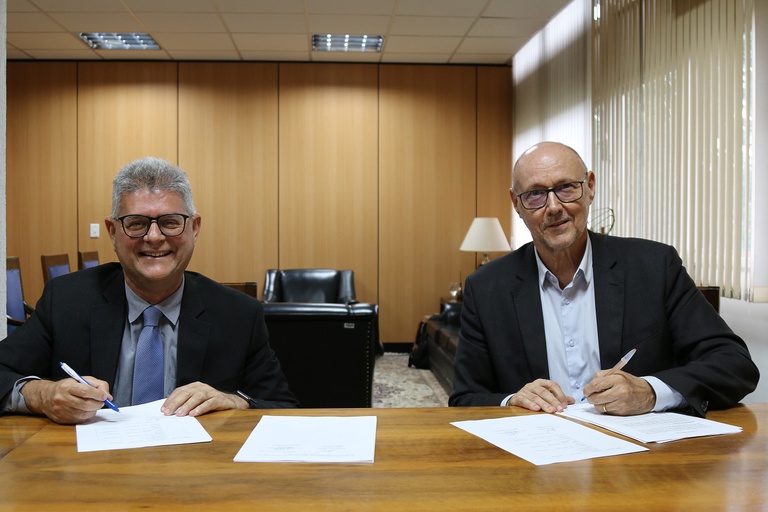 Presidente do INPI, Júlio César Castelo Branco, e diretor-geral da ABIN, Luiz Fernando Corrêa