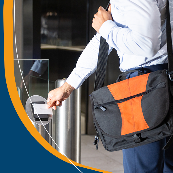 Entradas e saídas em prédios públicos