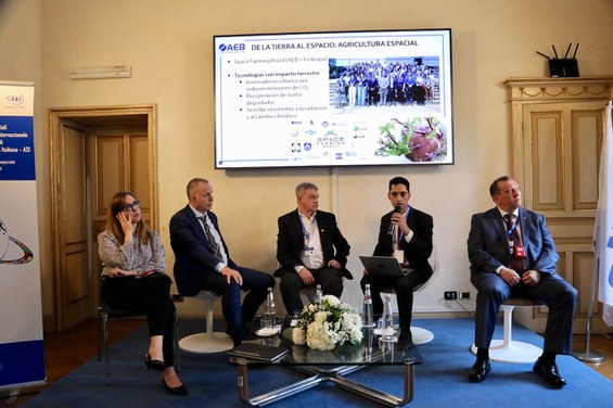 AEB apresenta a Rede Space Farming Brazil durante reunião da IILA