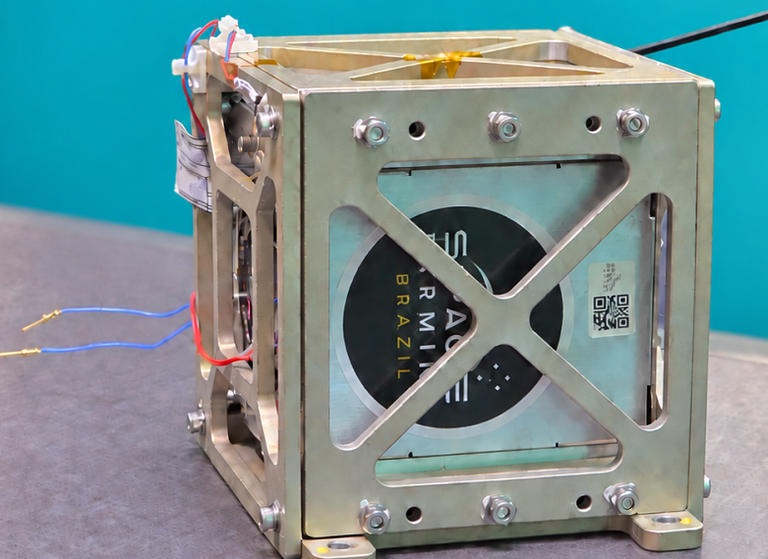 Abertura do Cubesat.
