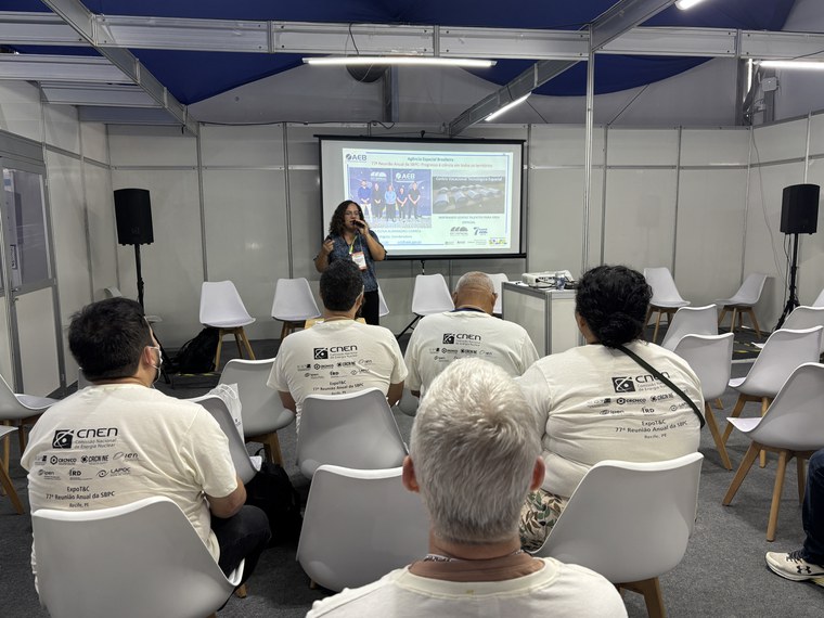 Palestra da Coordenadora Adrian na 77ª SBPC.