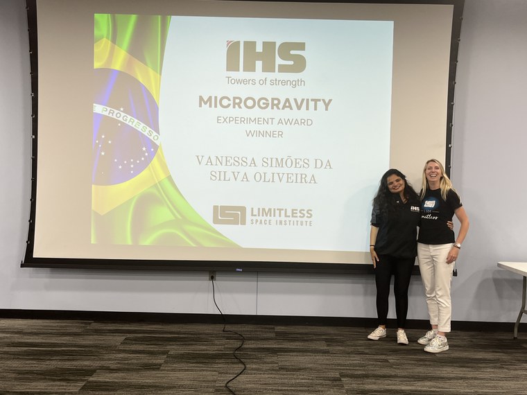 Professora Vanessa Simões e a Diretora-Executiva, Kaci Heins