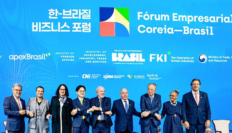 No evento com empresários das duas nações, o Governo do Brasil apresentou possibilidades de investimentos em áreas como o setor aeroespacial - Foto: Ricardo Stuckert / PR