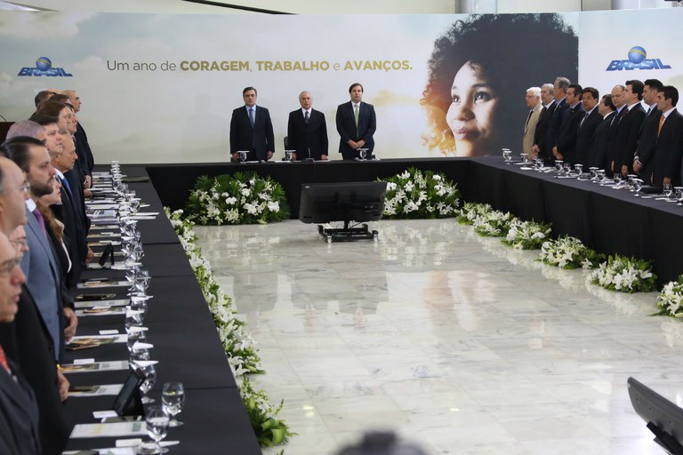12.05-Cerimônia-no-Palácio-do-Planalto-marca-1-ano-do-governo-Temer.jpg