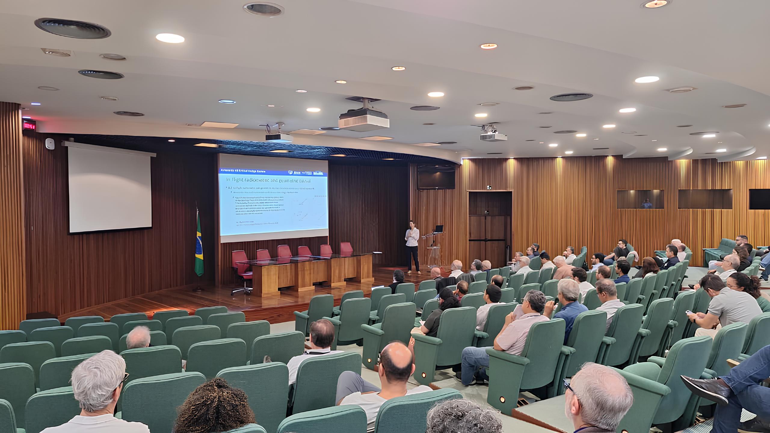 AEB participa da Revisão Crítica de Projeto (CDR) do Amazonia 1B