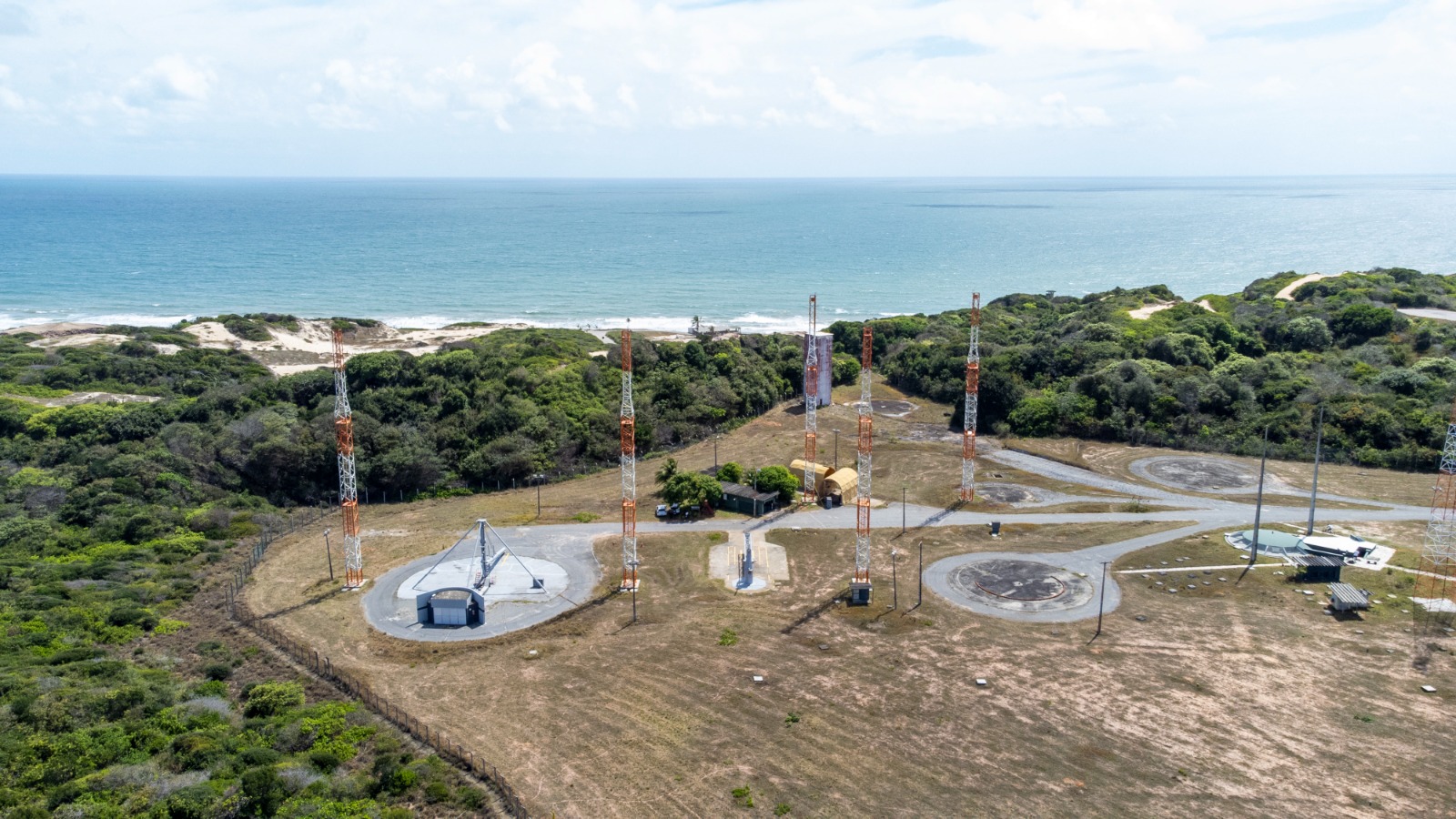 Vista geral da área de lançamentos do CLBI