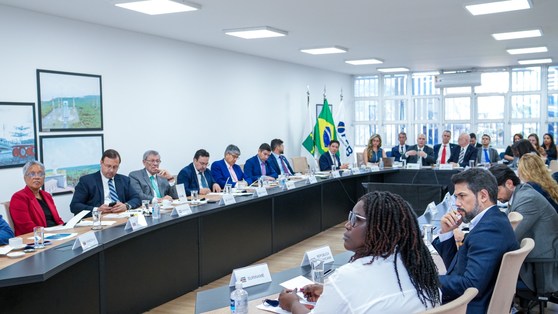 AEB apresenta atividades do setor espacial brasileiro a representantes do GRULAC
