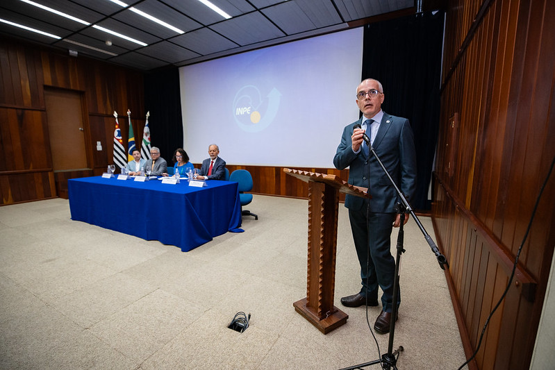 AEB marca presença em solenidade de posse do Diretor do INPE