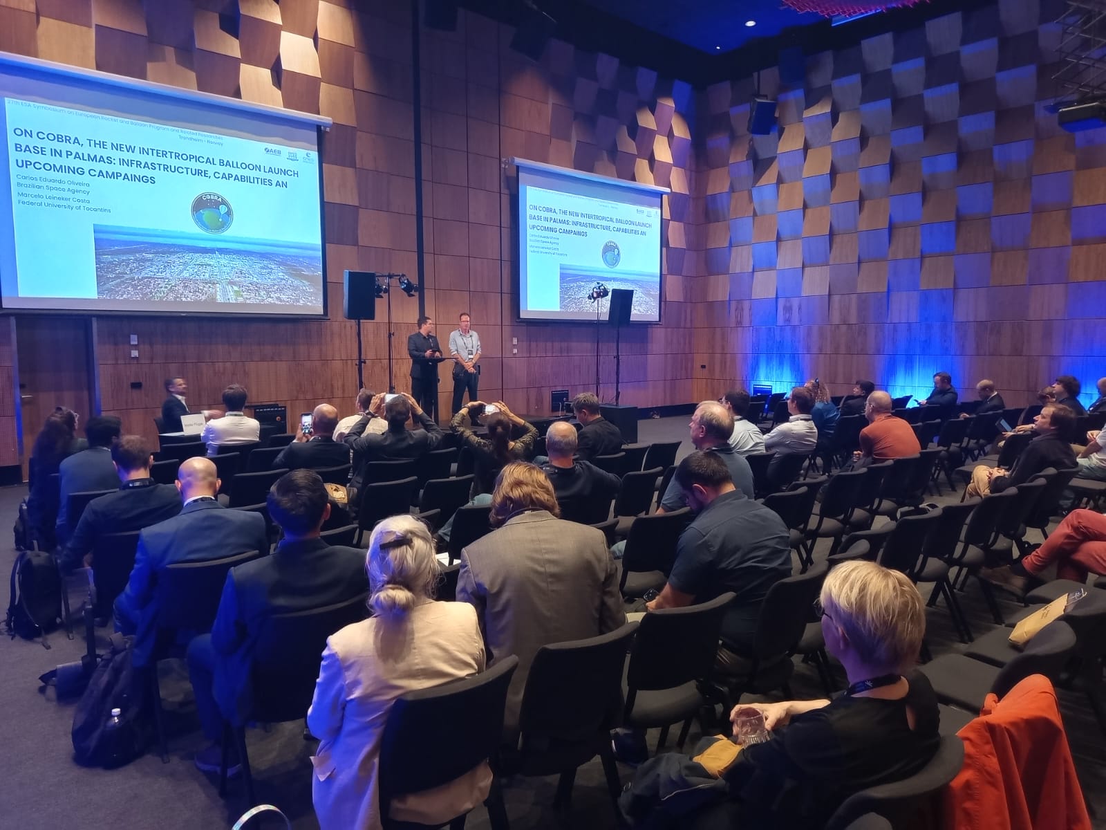 AEB participa de Simpósio de pesquisa com foguetes e balões estratosféricos