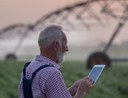 farmer-with-tablet