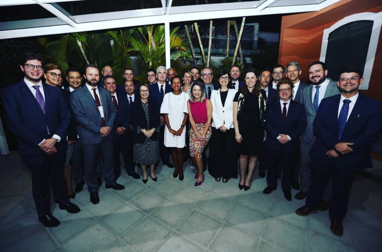 Adidos agricolas.jpeg