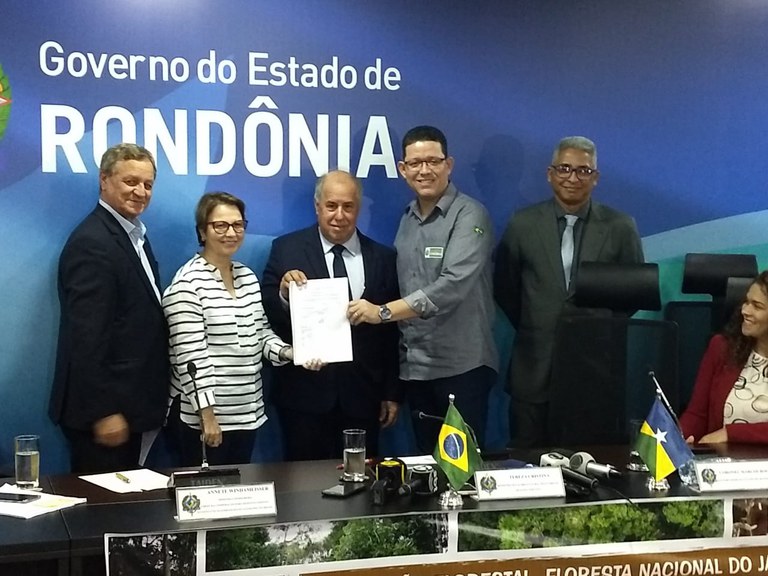 Tereza Cristina participa da assinatura do contrato de concessão da unidade IV da Flona do Jamari, em Porto Velho (RO)