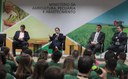 Defensivos agrícolas: ministra defende combate à desinformação para evitar prejuízos ao Brasil