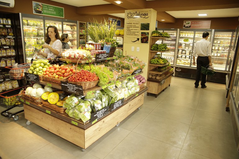 gôndola de legumes orgânicos.JPG