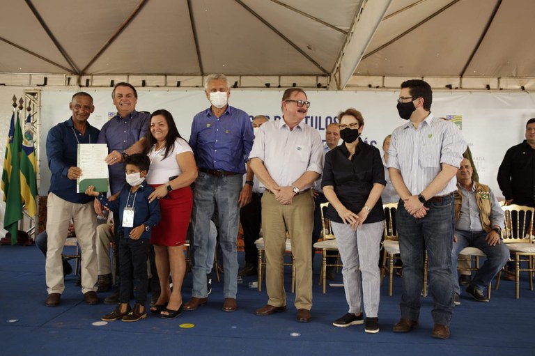 Entrega de títulos em Goiás
