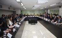 Ministro discute mudanças na Embrapa
