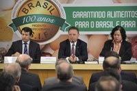 Ministro incentiva superintendentes federais de Agricultura a tomarem decisões de gestão
