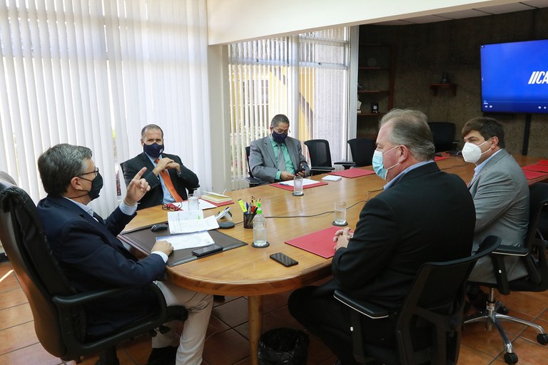 Visita Sec Fernando Schwanke ao IICA - Com MAnuel Otero, Gabriel Delgado e Lloyd Day - Foto Rafa Cartín Leiva 2.jpg